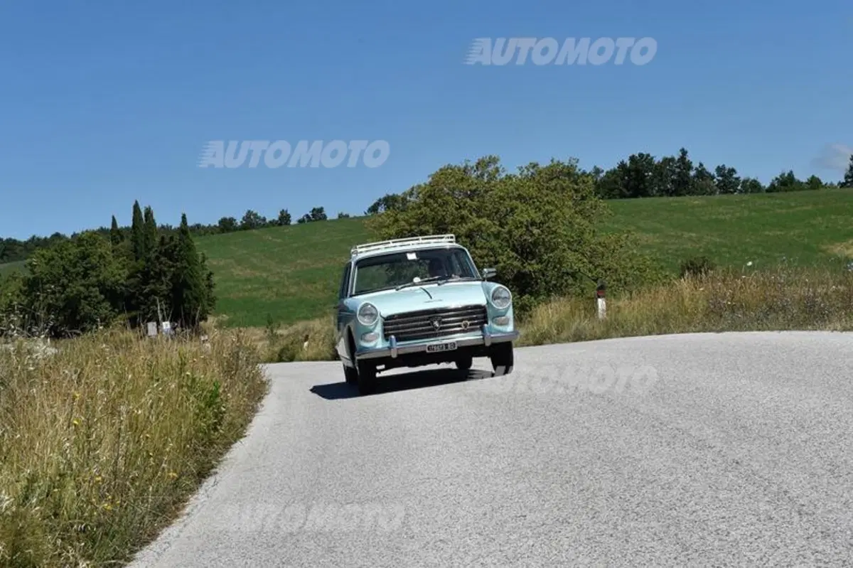 Peugeot 203, 404, 504, 205 GTI e 205 Gutmann (51)