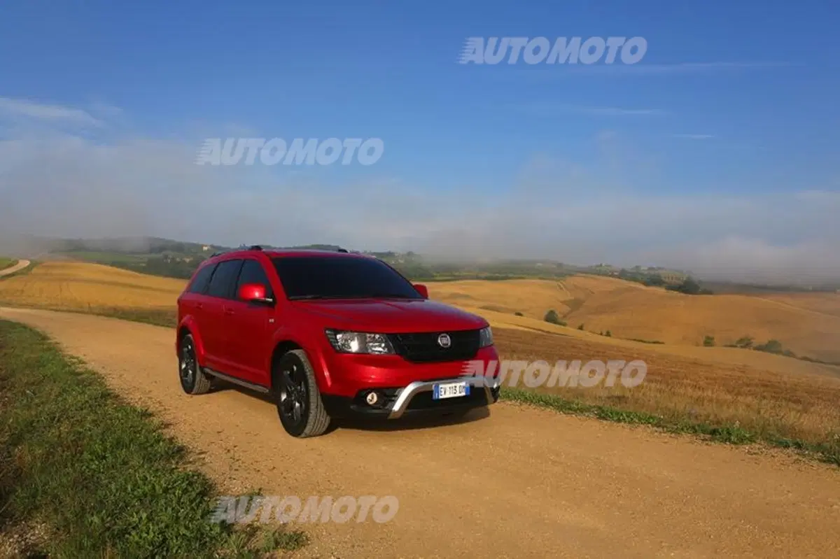Fiat Freemont Cross (22)