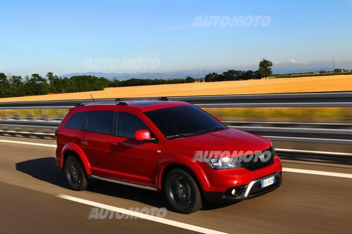 Fiat Freemont Cross (25)