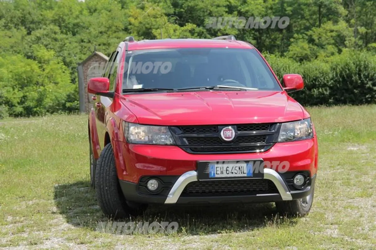 Fiat Freemont Cross (30)
