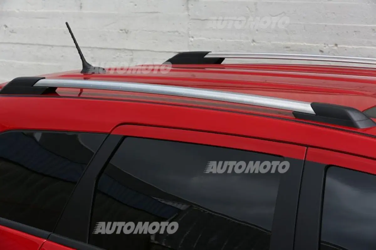 Fiat Freemont Cross (43)