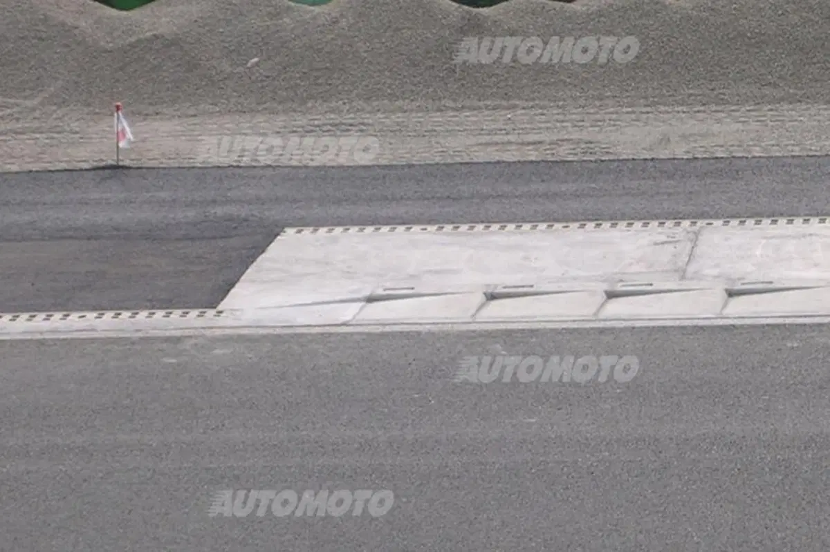 Monza: avviati i lavori di asfaltatura della via di fuga della curva Parabolica (5)