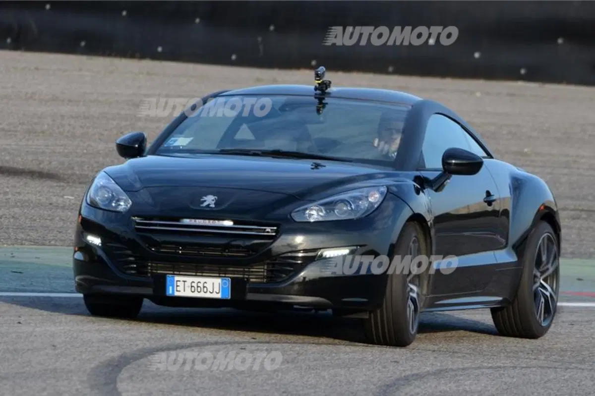 Peugeot RCZ R (2)