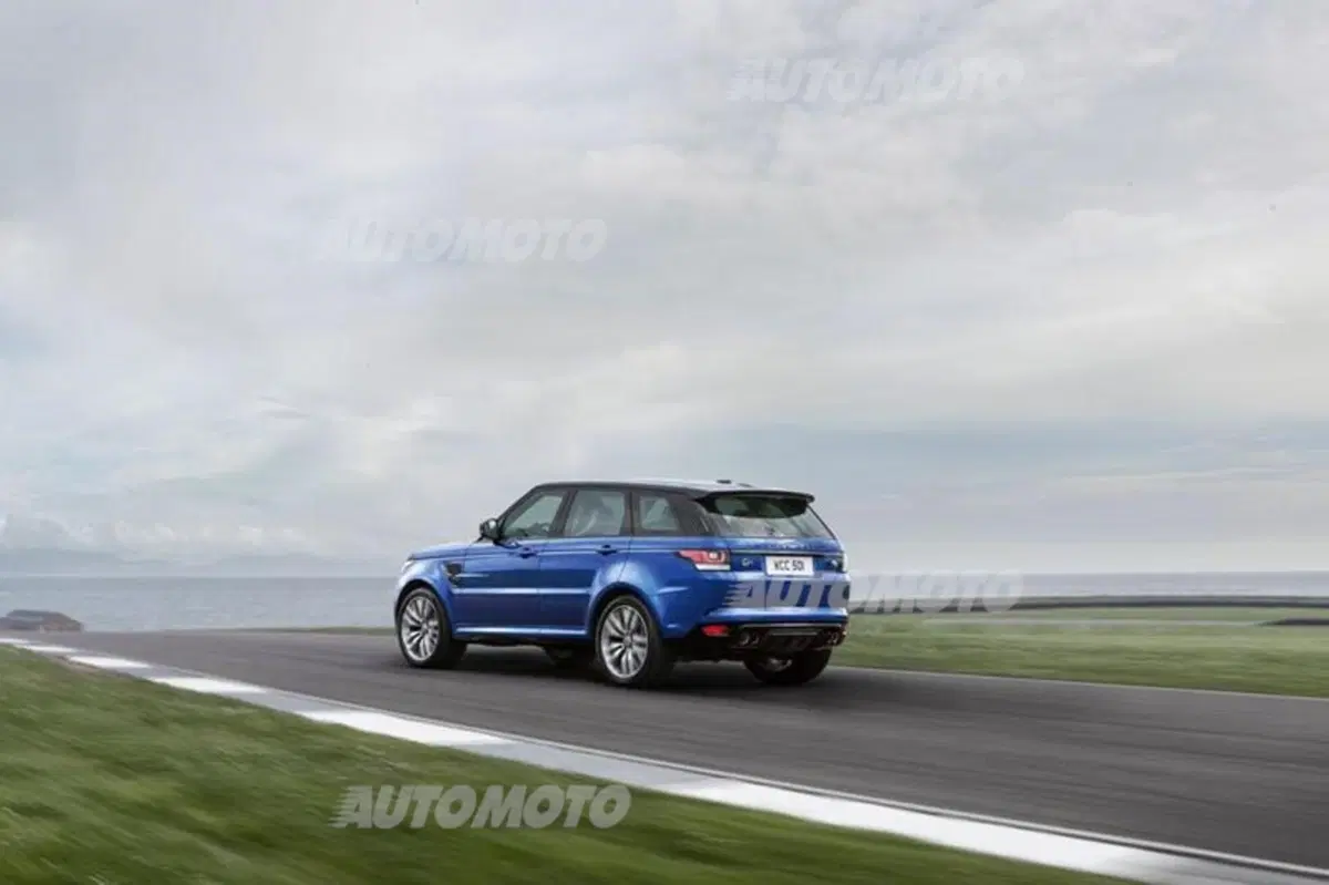 Range Rover Sport SVR: svelata definitivamente (13)