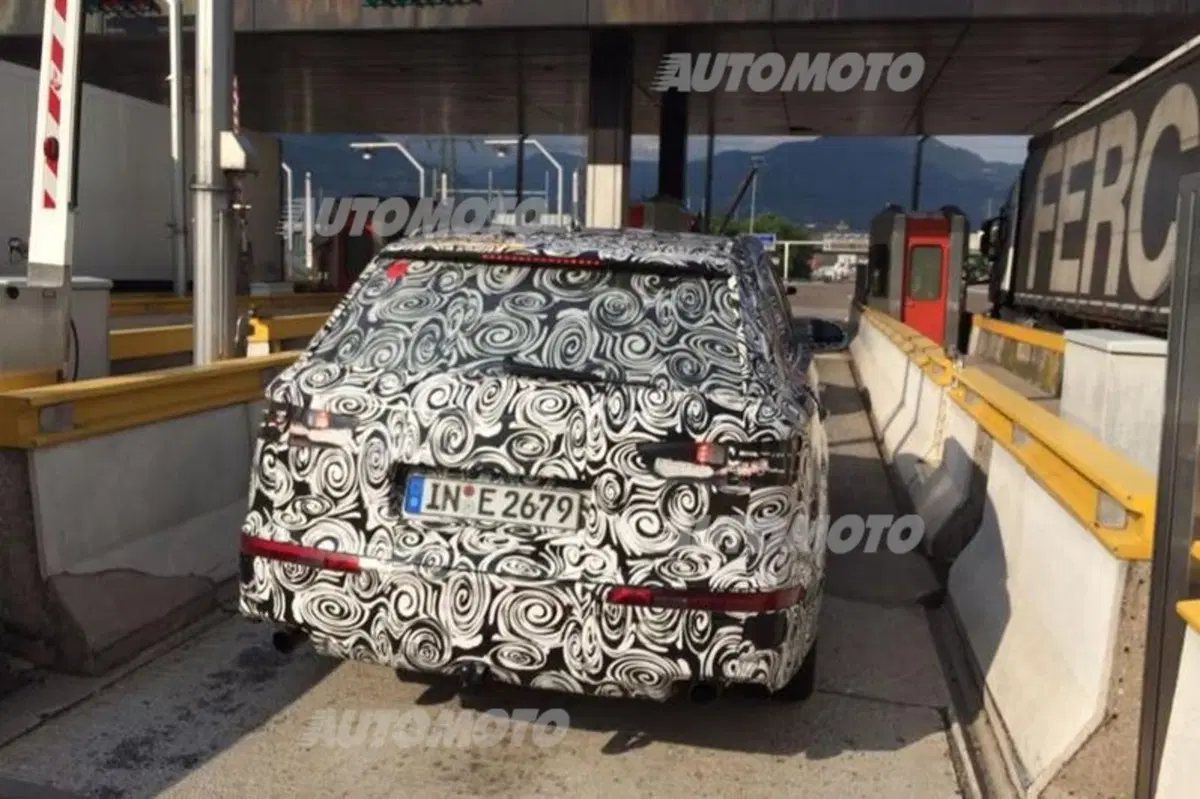 Nuova Audi Q7: il prototipo sorpreso su strada (4)