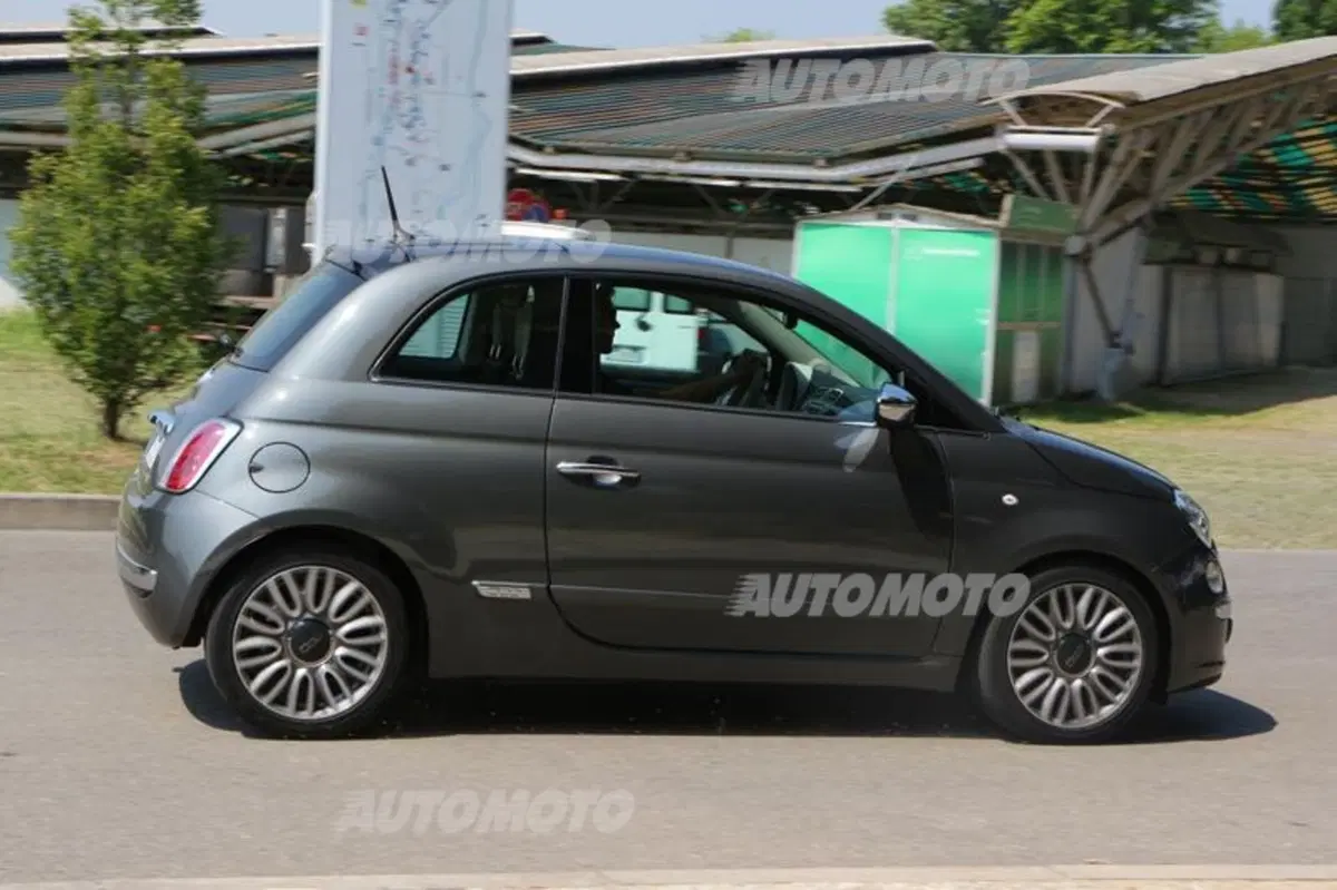 Fiat 500 Cult Tecnologica e glamour (3)