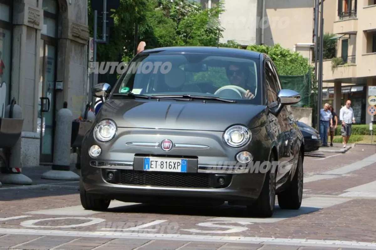 Fiat 500 Cult Tecnologica e glamour (10)