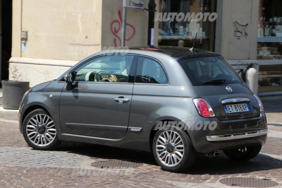 Fiat 500 Cult Tecnologica e glamour (11)