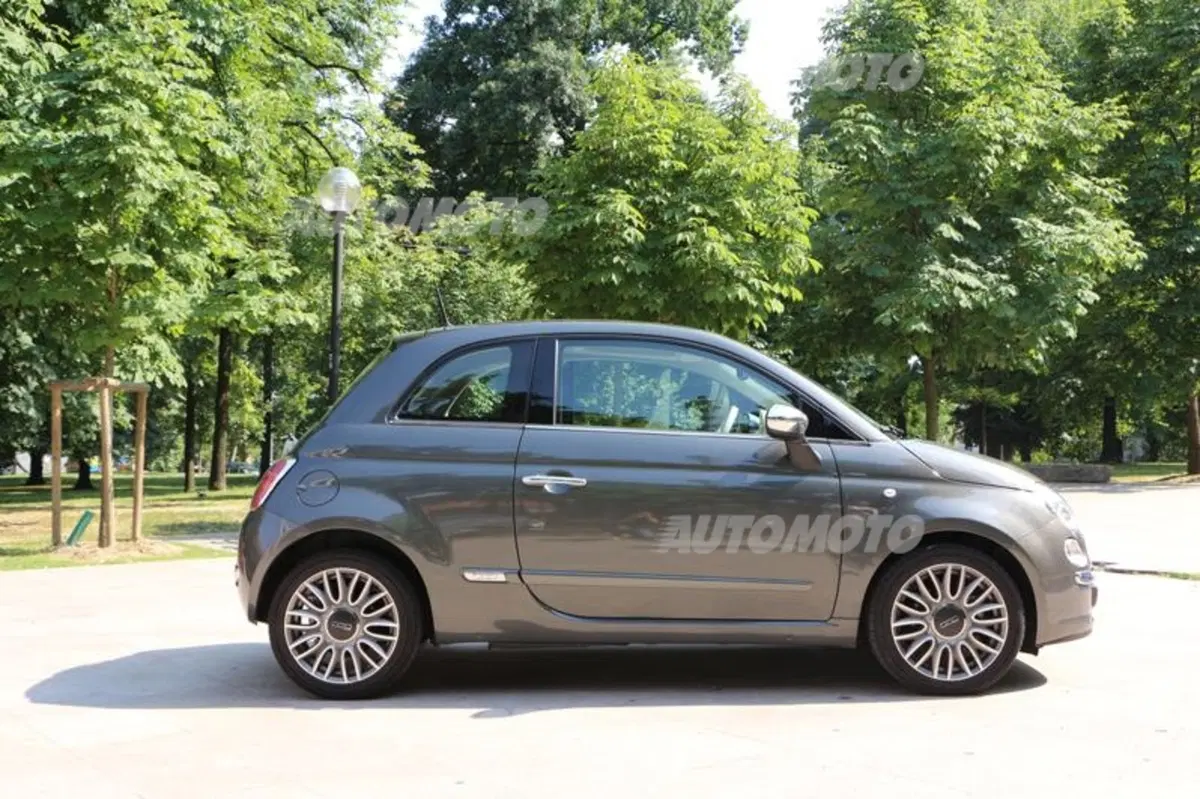 Fiat 500 Cult Tecnologica e glamour (15)