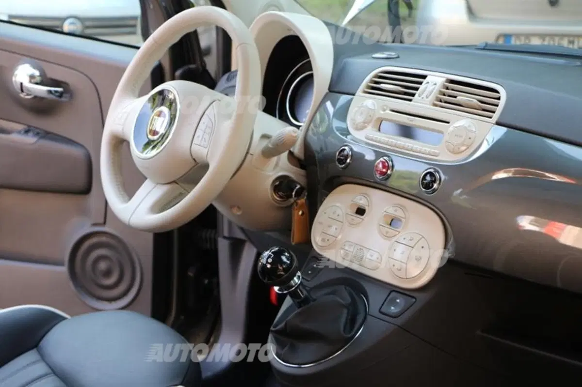 Fiat 500 Cult Tecnologica e glamour (23)