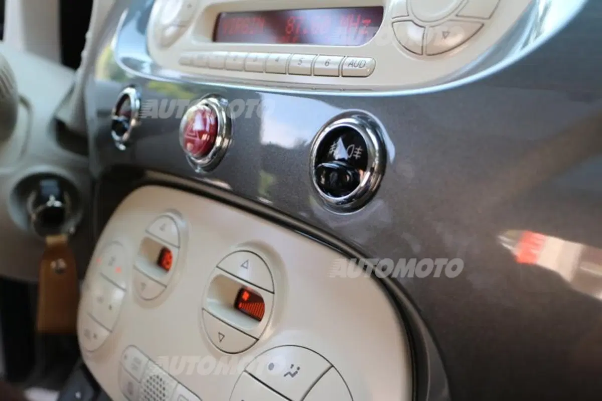 Fiat 500 Cult Tecnologica e glamour (31)