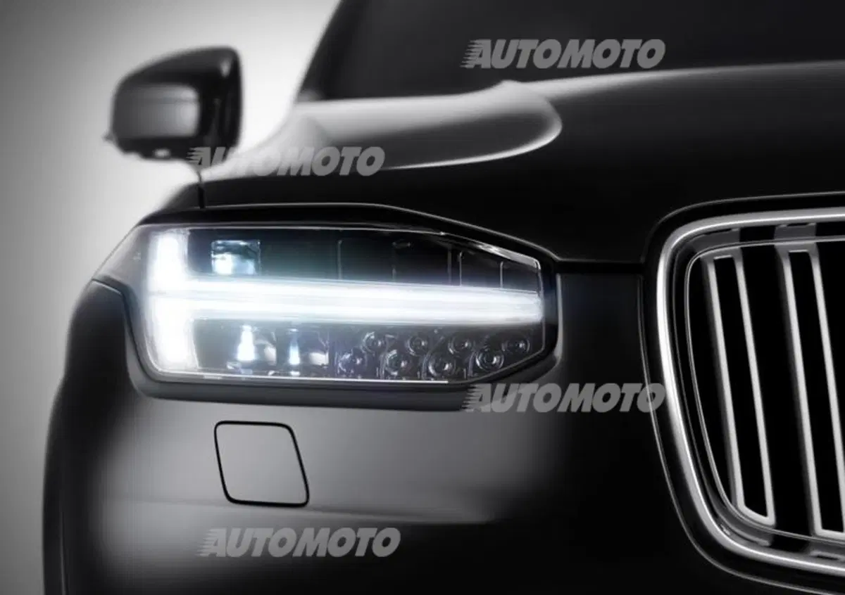 Nuova Volvo XC90: architettura modulare e luci a "martello di Thor"