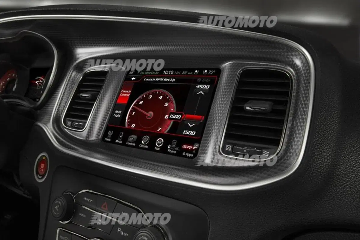 Dodge Charger SRT Hellcat (21)