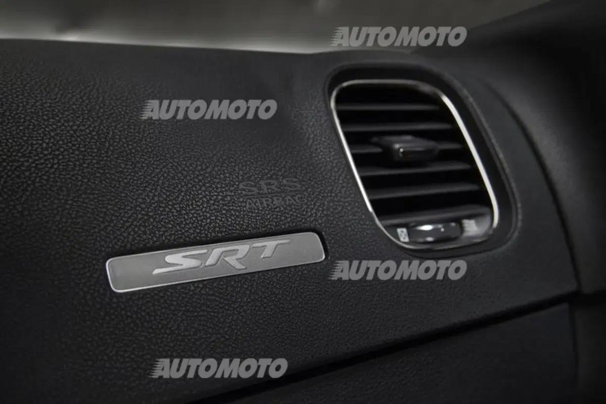 Dodge Charger SRT Hellcat (24)