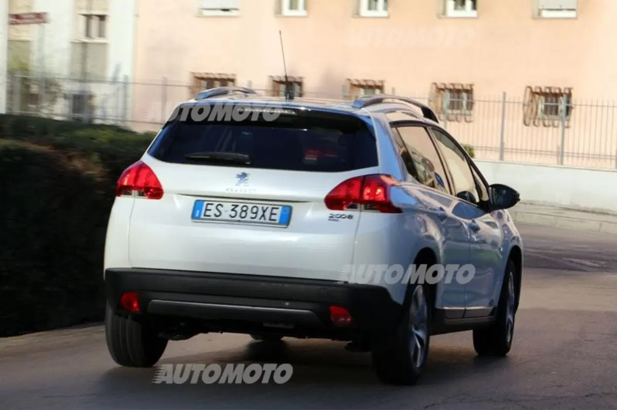 Peugeot 2008 1.6 e-HDi 115 CV