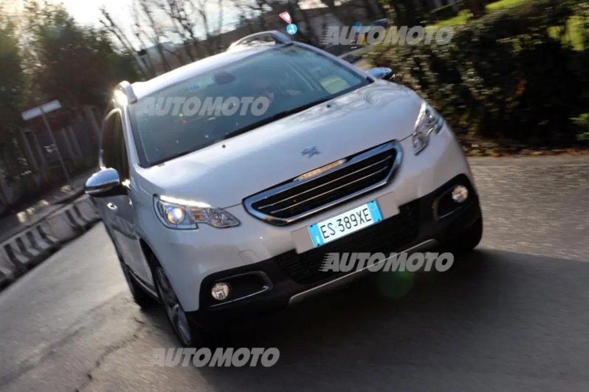 Peugeot 2008 1.6 e-HDi 115 CV (7)