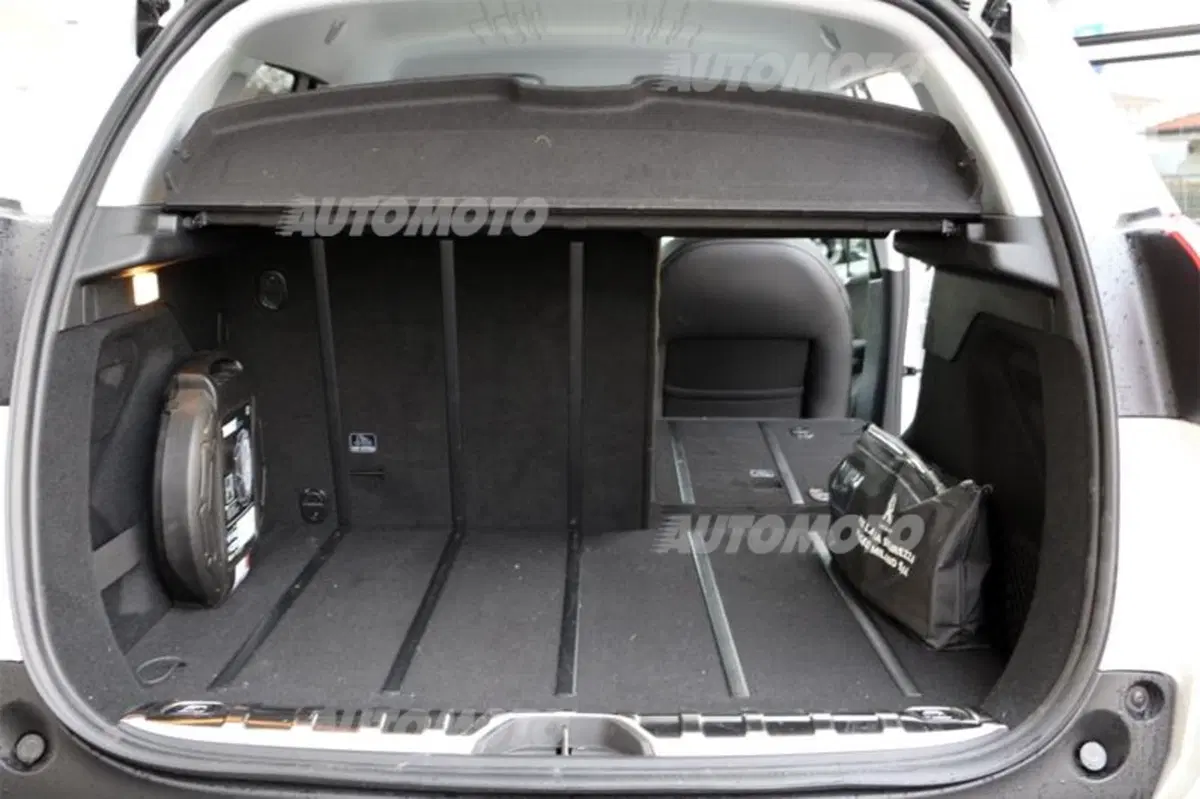 Peugeot 2008 1.6 e-HDi 115 CV (43)