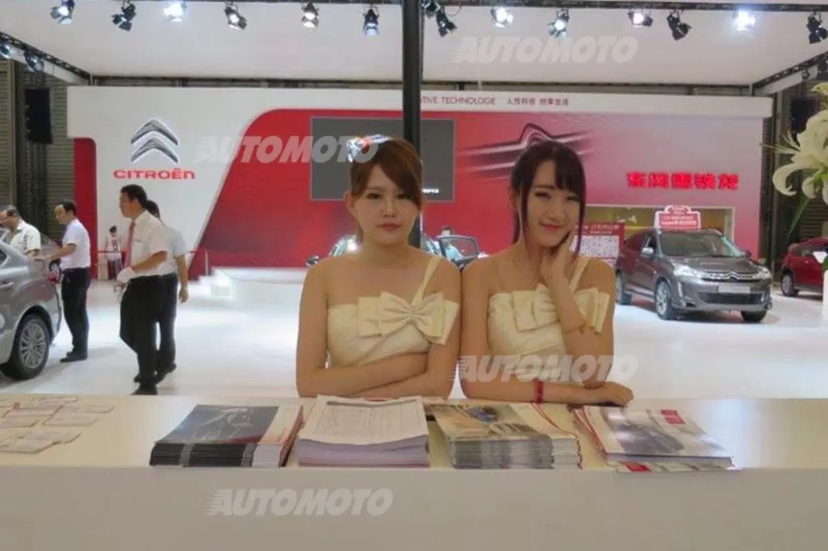 Le bellezze (a motore e non) del Salone di Shanghai-Pudong (27)