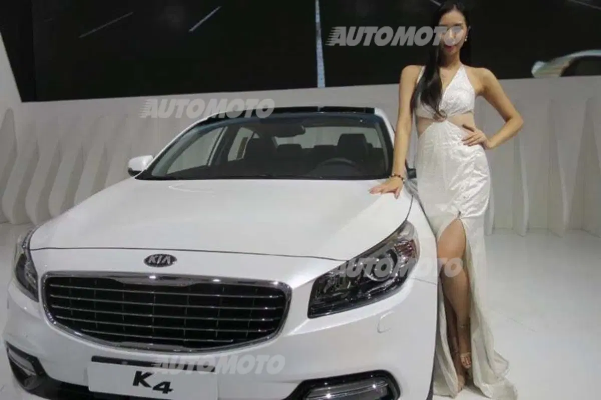 Le bellezze (a motore e non) del Salone di Shanghai-Pudong (32)