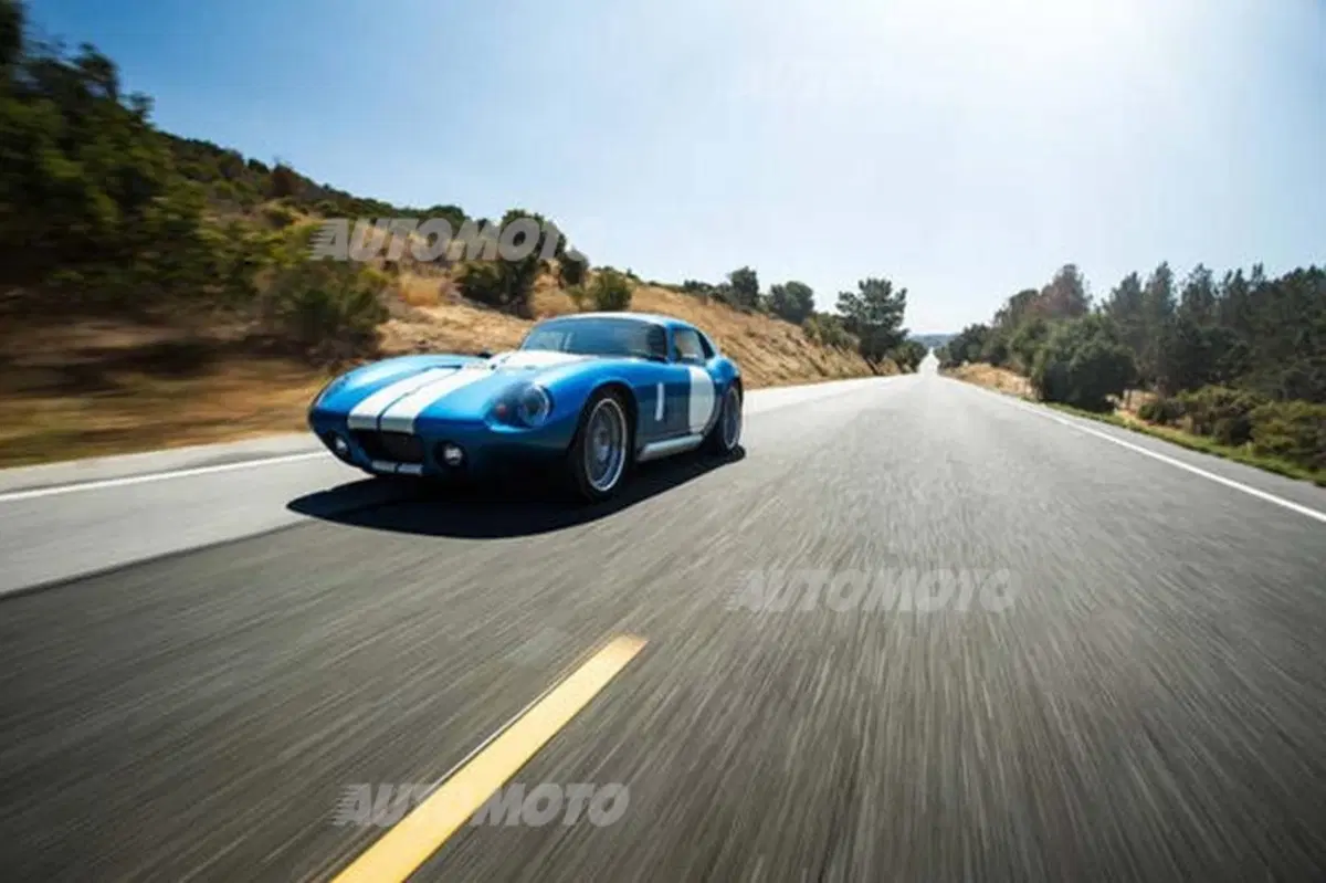 Renovo Coupé: la supercar elettrica e retrò con prestazioni da urlo (2)