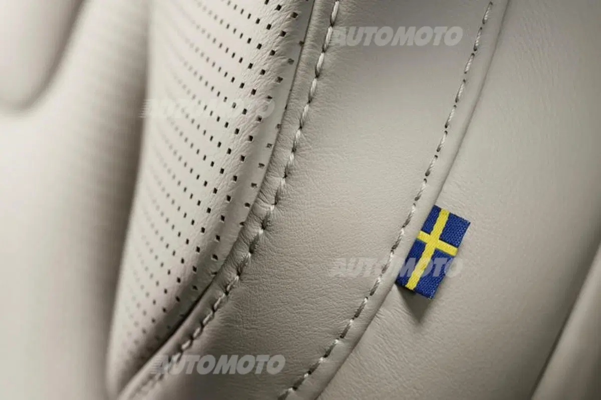 Nuova Volvo XC90, tutti i dati ufficiali. Dimensioni: quanto è cresciuta! (25)