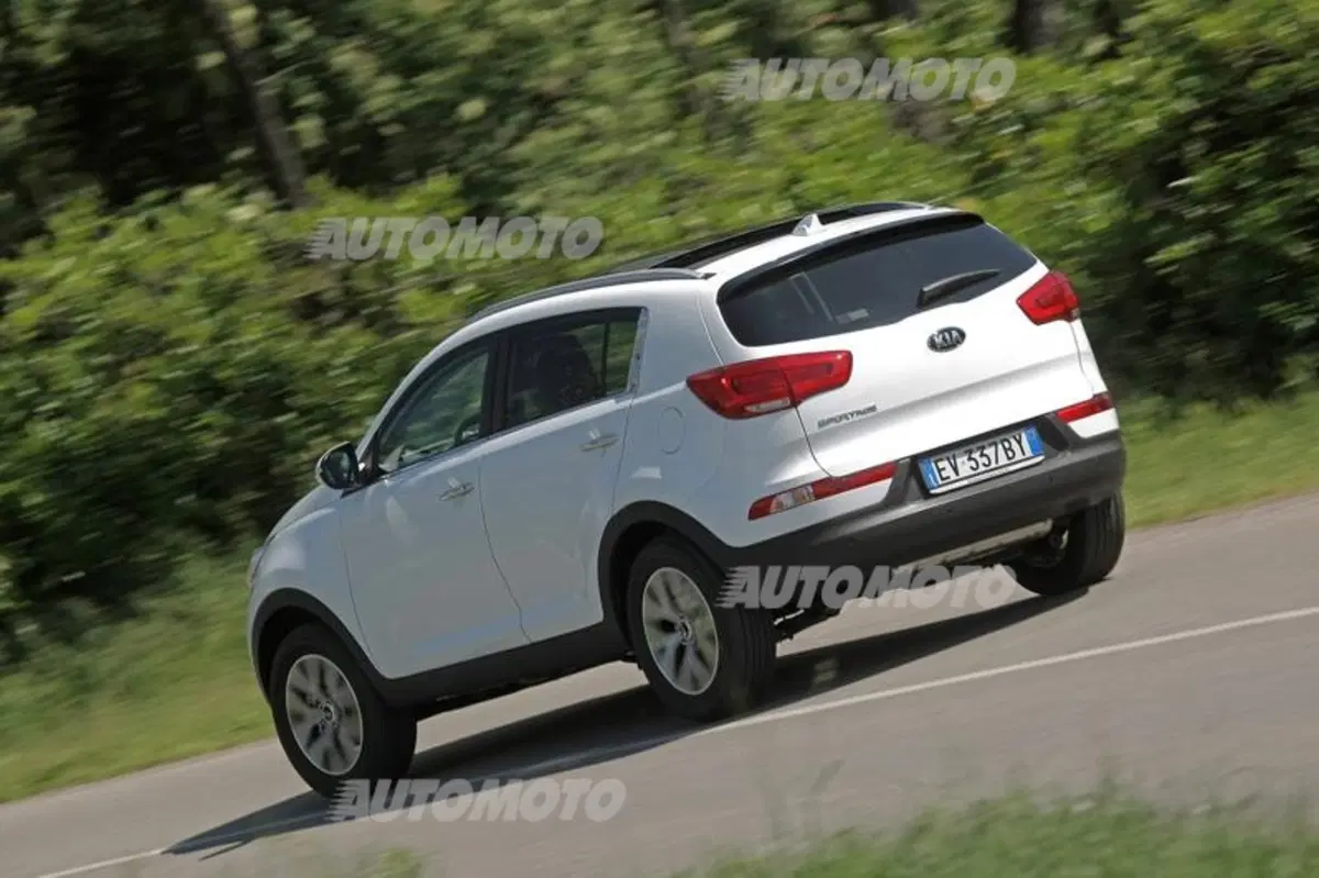 Kia Sportage 2.0 CRDi AWD 184 CV (2)