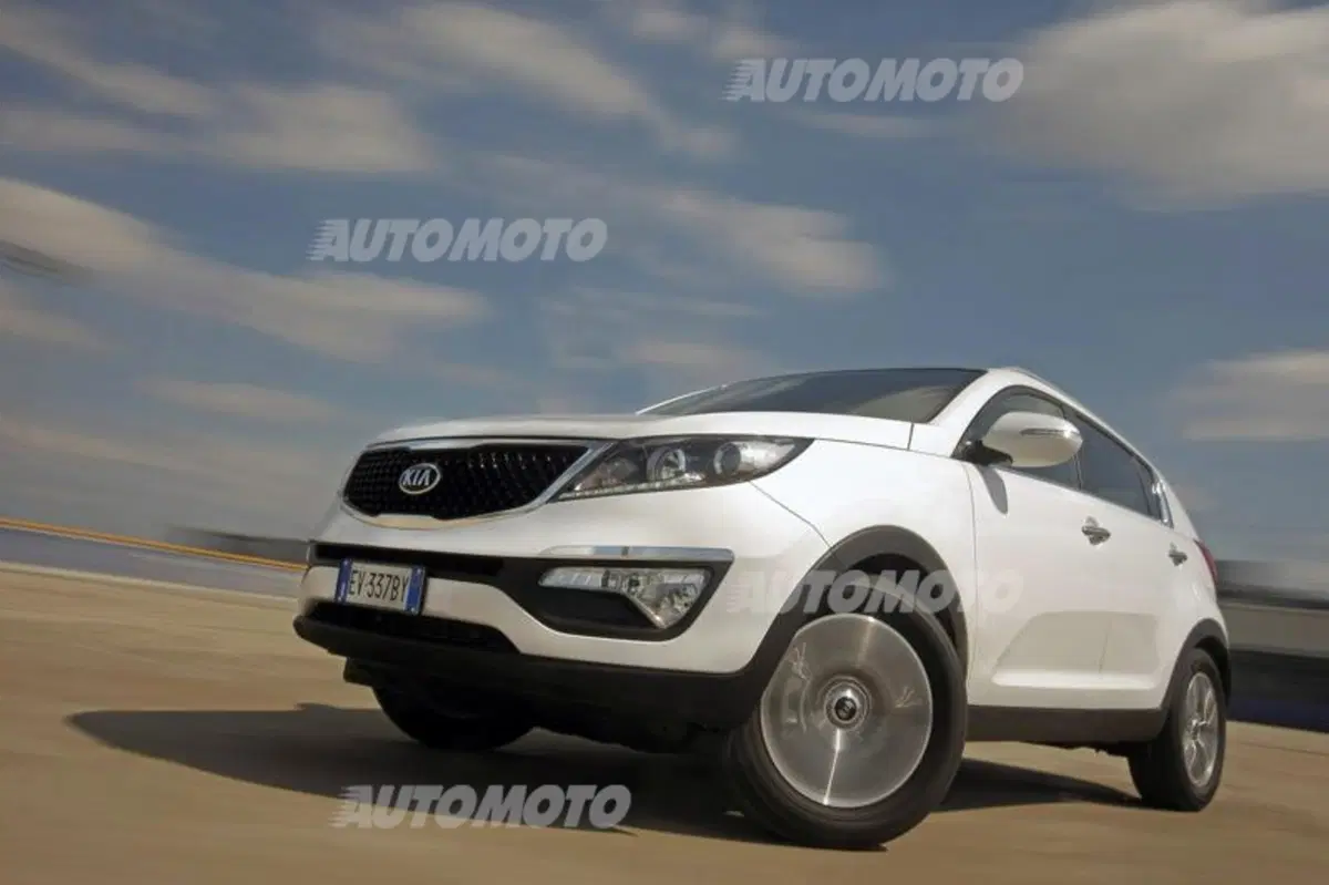 Kia Sportage 2.0 CRDi AWD 184 CV (8)