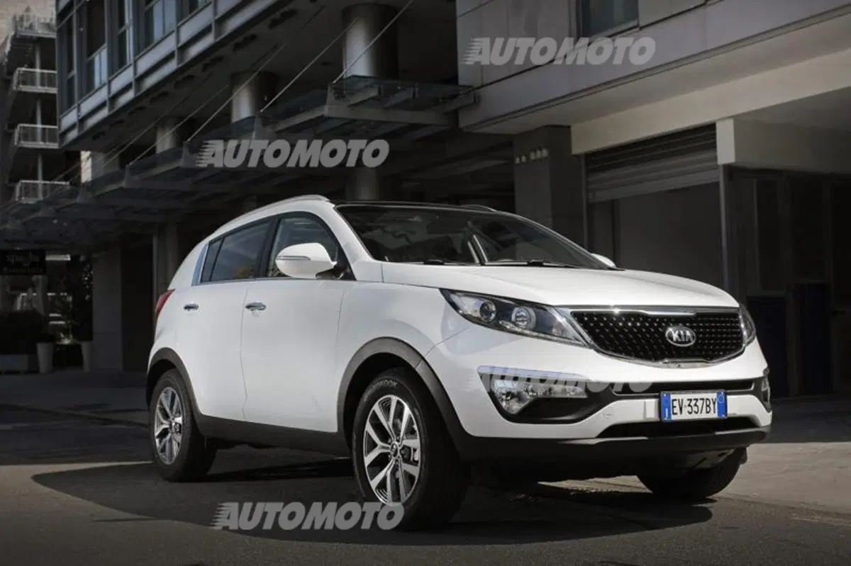 Kia Sportage 2.0 CRDi AWD 184 CV (16)