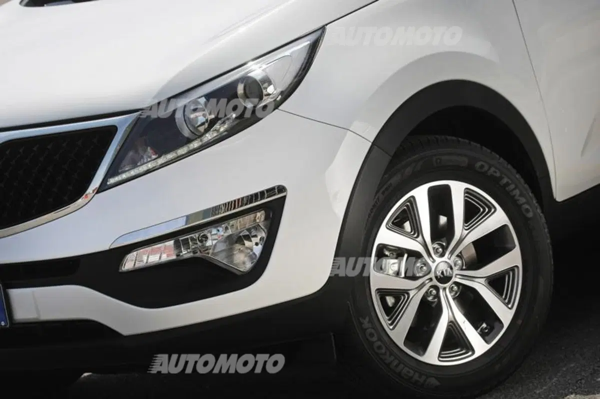 Kia Sportage 2.0 CRDi AWD 184 CV (35)