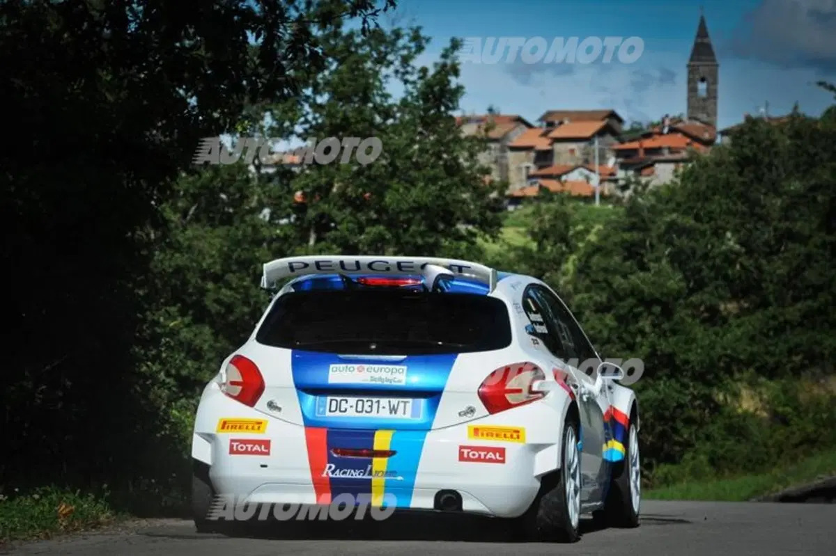 Peugeot 208 T16 e 208 R2 (16)