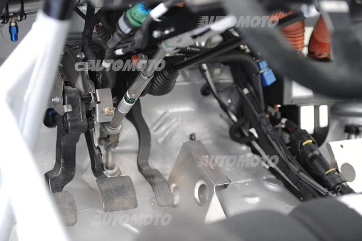 Peugeot 208 T16 e 208 R2 (33)