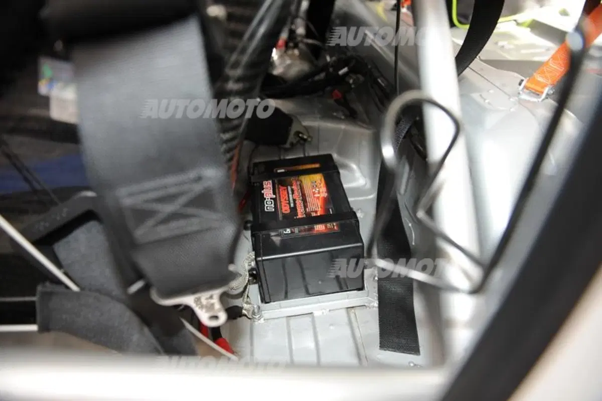 Peugeot 208 T16 e 208 R2 (46)