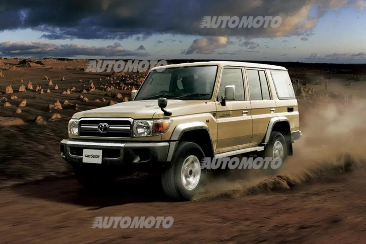 Toyota Land Cruiser 70: torna in produzione il leggendario modello del 1984 (5)