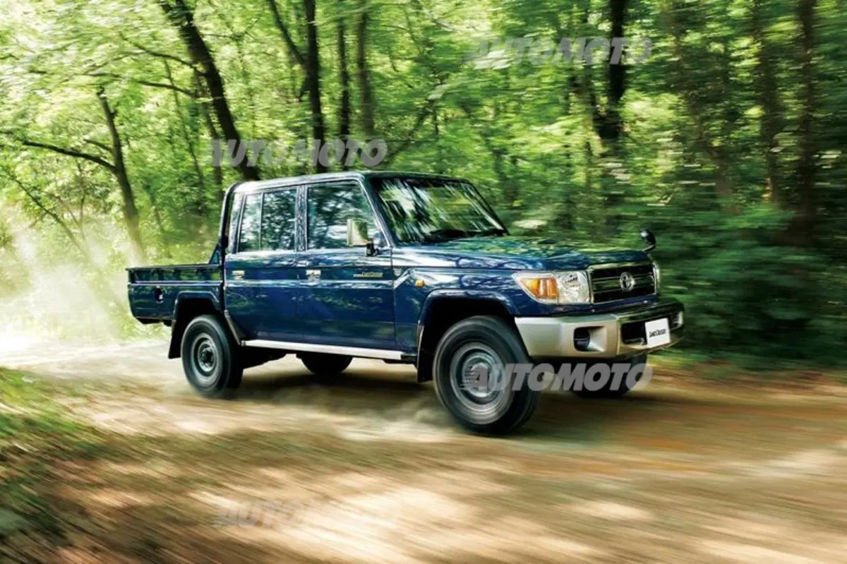 Toyota Land Cruiser 70: torna in produzione il leggendario modello del 1984 (11)