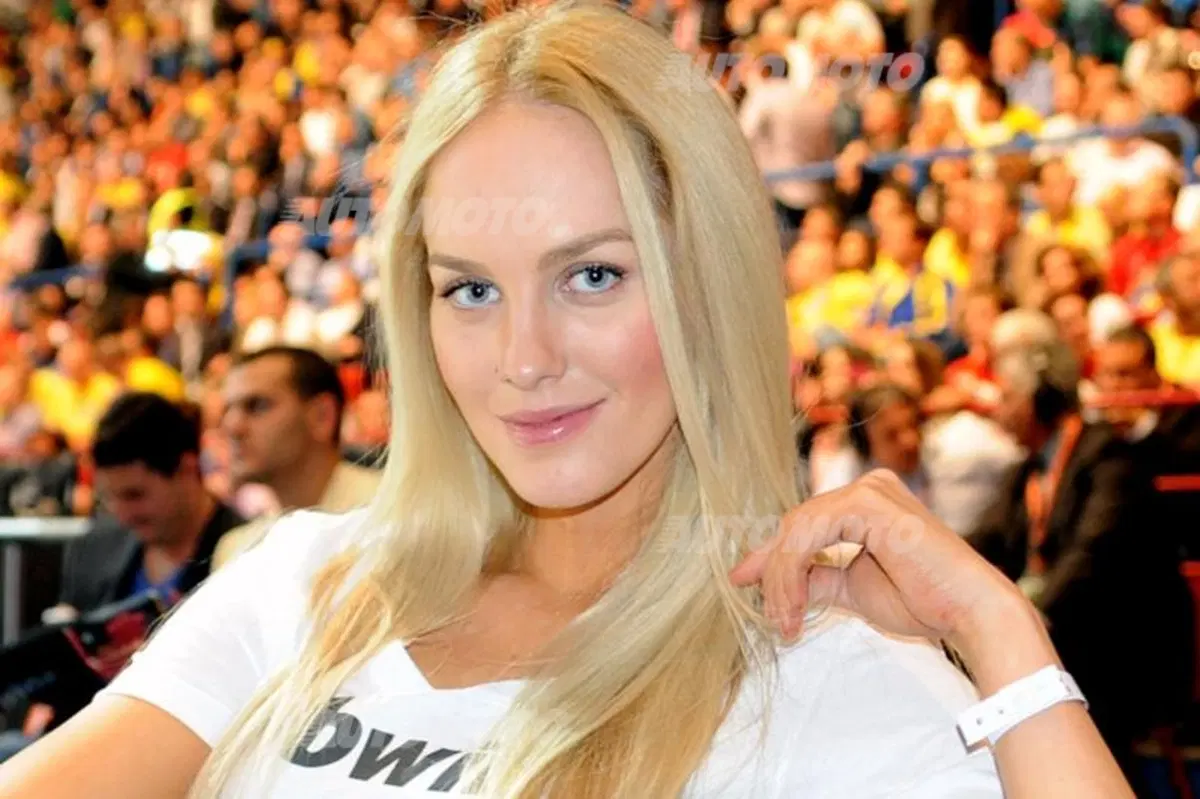 bwin Sports Girls: vota, condividi e vinci la MotoGP a Misano (13)