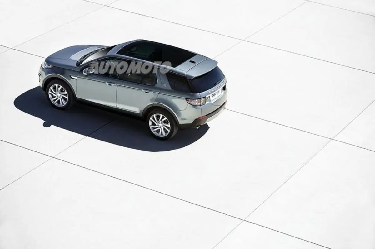 Nuova Land Rover Discovery Sport: prezzi, foto e video (15)