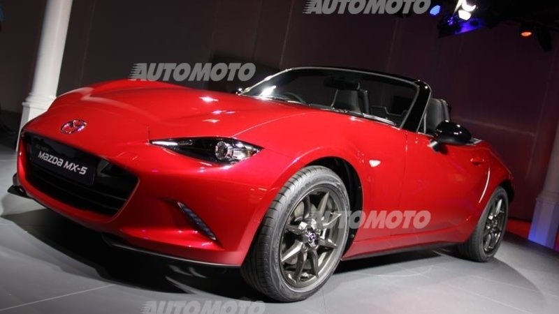Nuova Mazda MX-5: eccola! Tutti i dettagli in diretta da Barcellona