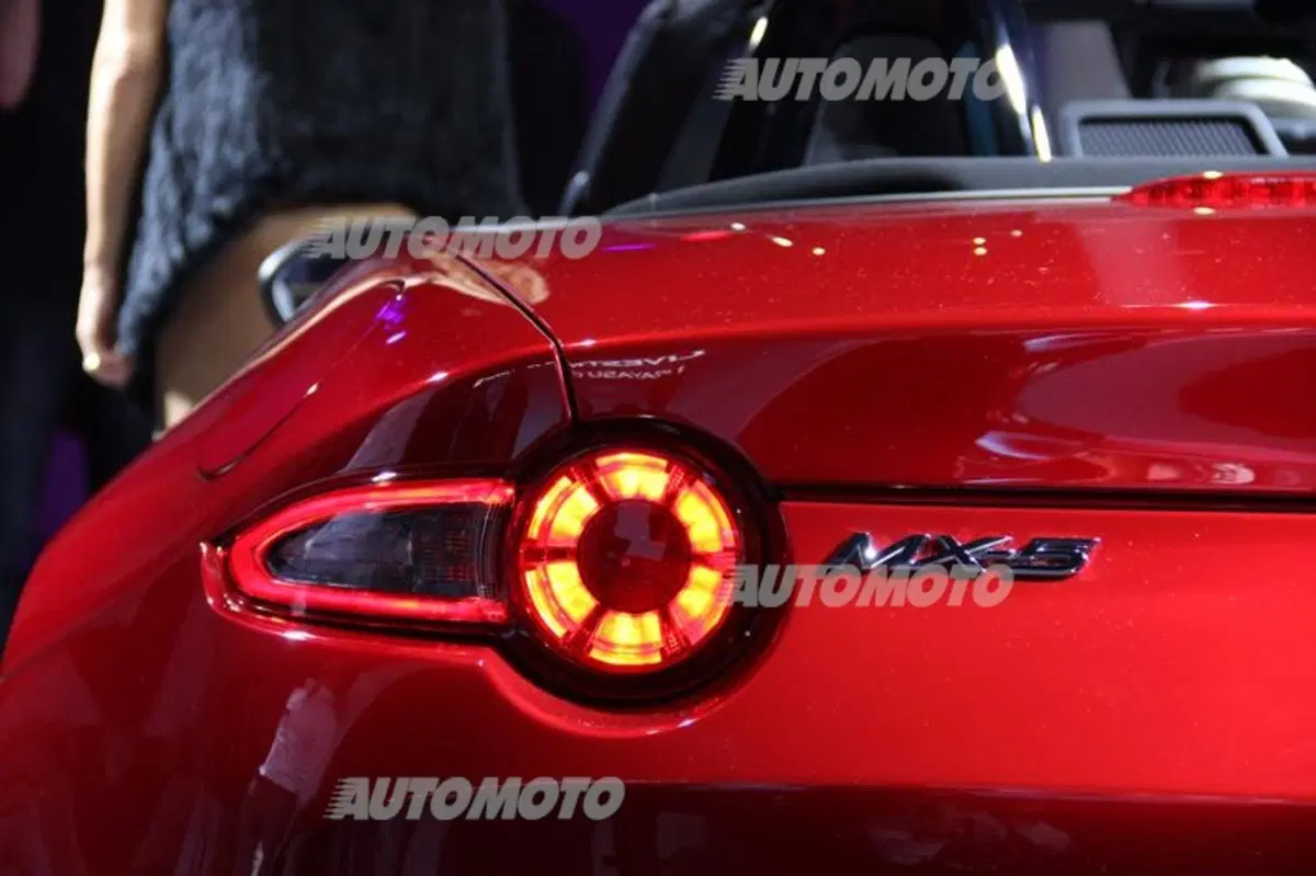 Nuova Mazda MX-5: eccola! Tutti i dettagli in diretta da Barcellona (49)