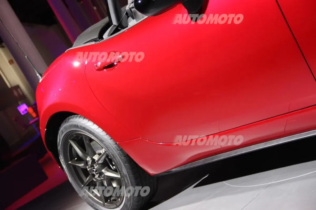 Nuova Mazda MX-5: eccola! Tutti i dettagli in diretta da Barcellona (55)
