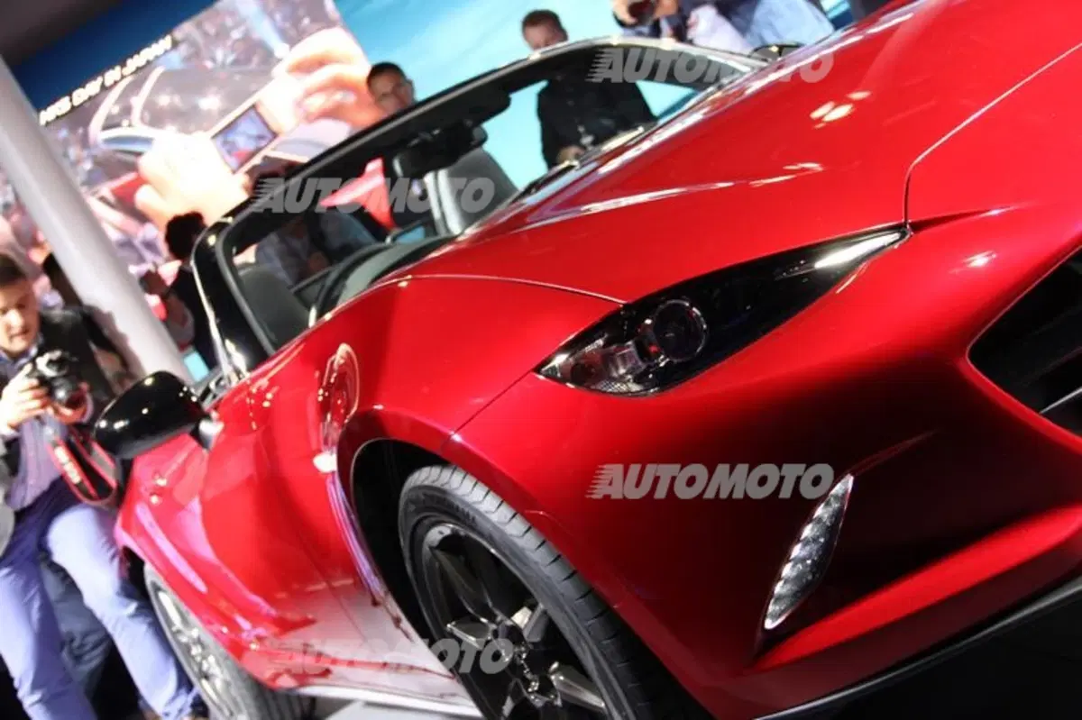 Nuova Mazda MX-5: eccola! Tutti i dettagli in diretta da Barcellona (56)