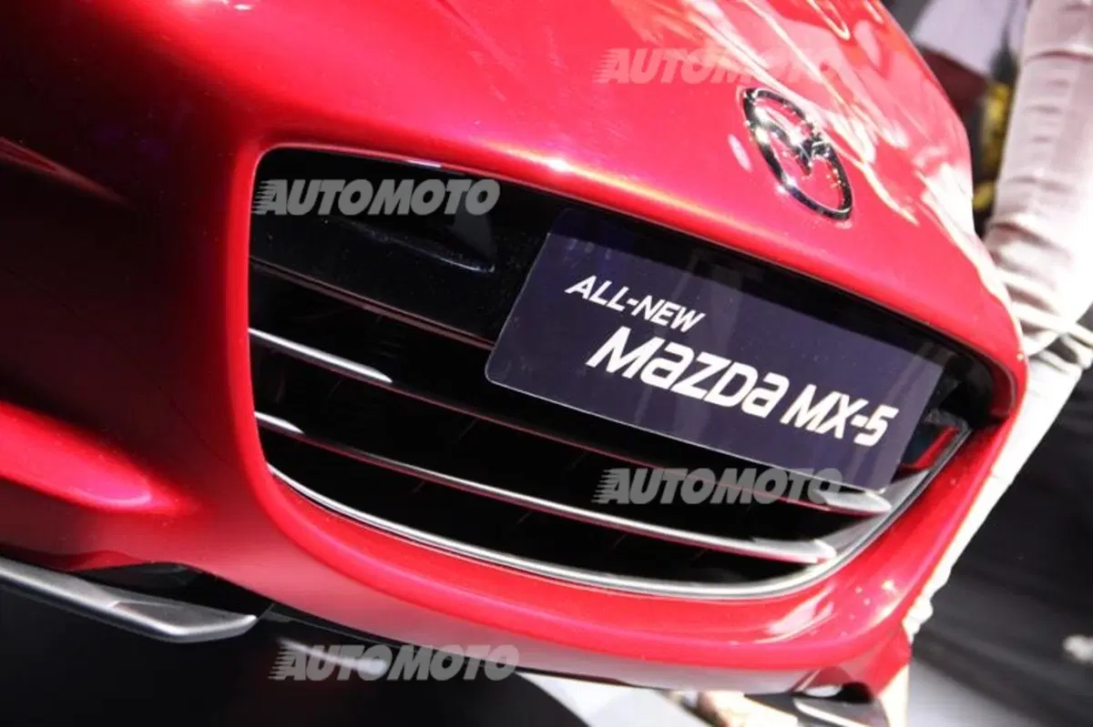 Nuova Mazda MX-5: eccola! Tutti i dettagli in diretta da Barcellona (57)
