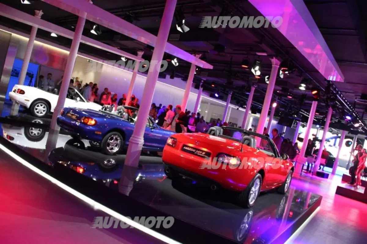 Nuova Mazda MX-5: eccola! Tutti i dettagli in diretta da Barcellona (77)
