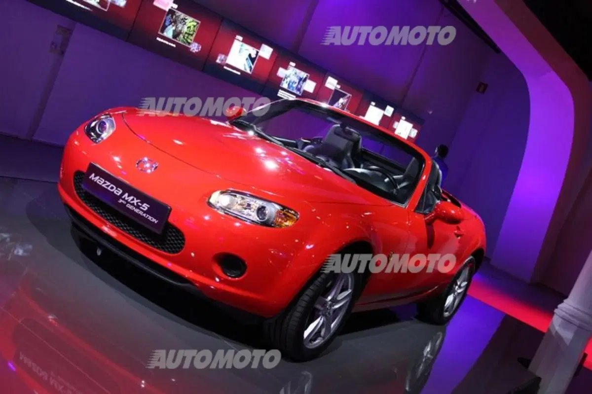 Nuova Mazda MX-5: eccola! Tutti i dettagli in diretta da Barcellona (79)
