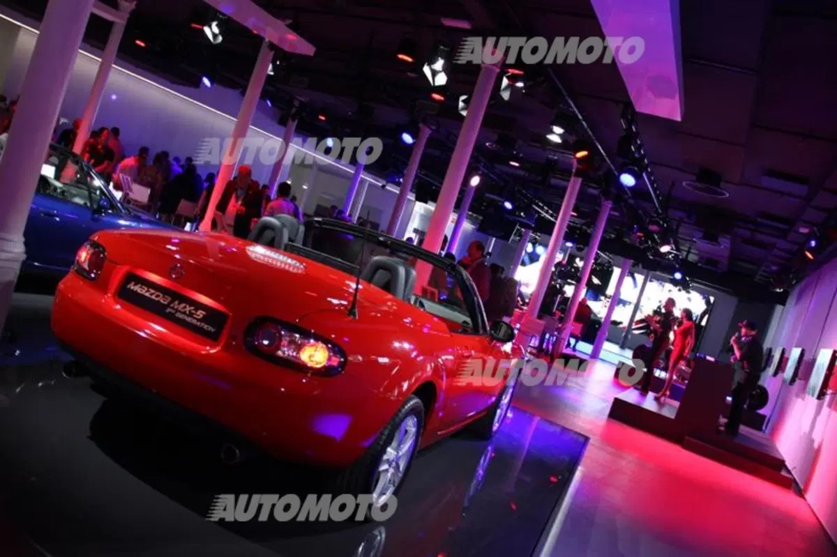 Nuova Mazda MX-5: eccola! Tutti i dettagli in diretta da Barcellona (84)