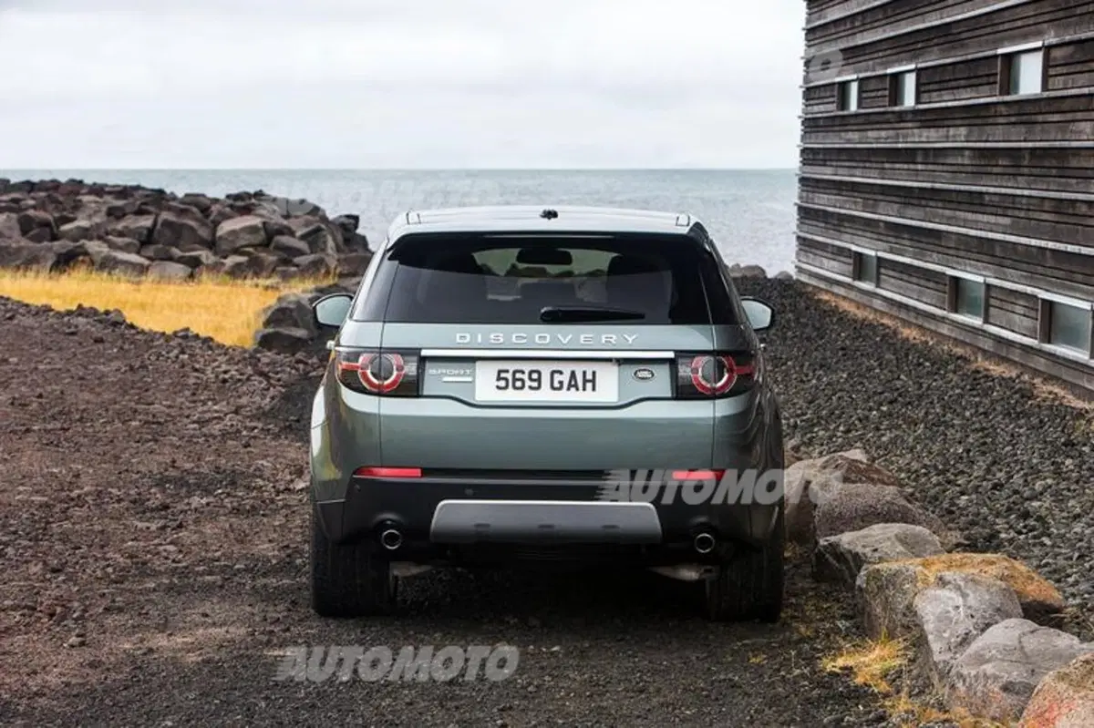 New Land Rover Discovery Sport vs Freelander 2 (14)