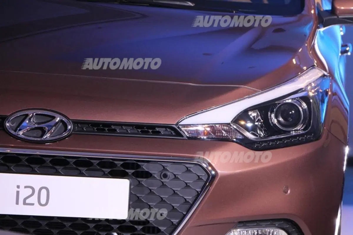 Nuova Hyundai i20: guardiamola da vicino (8)