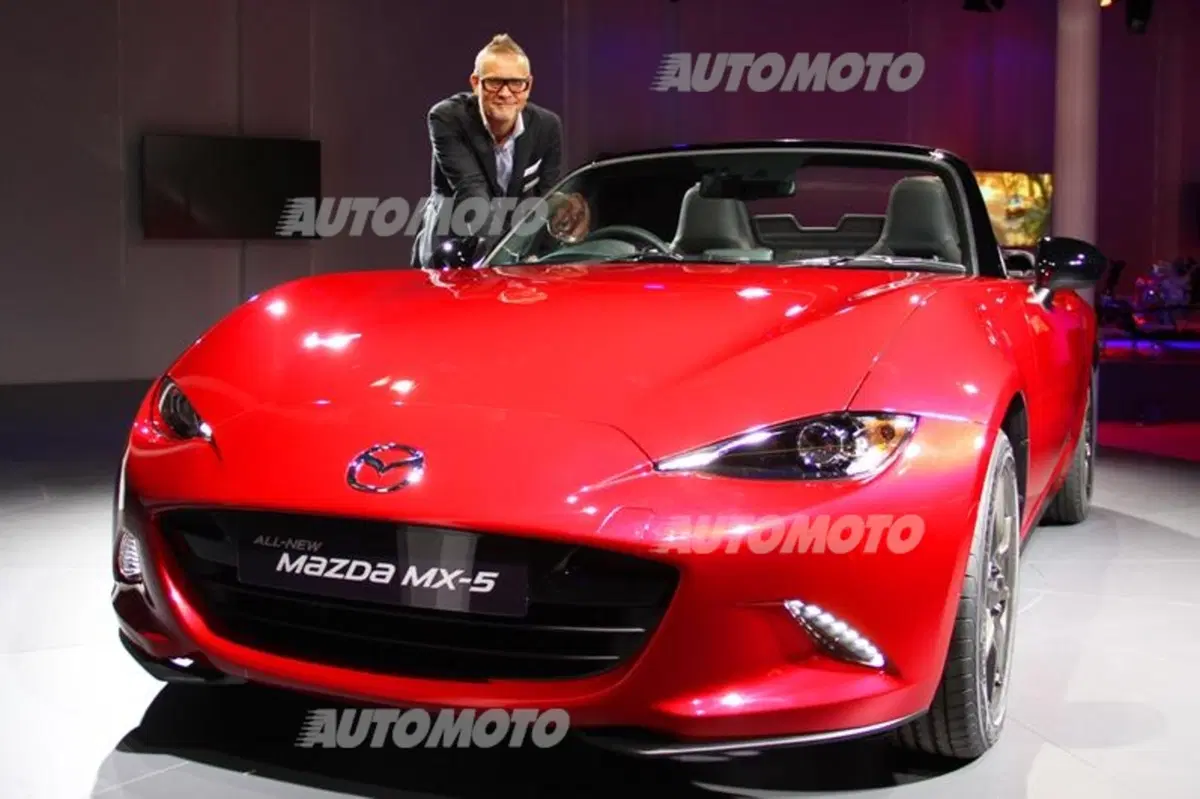 Rice: «Il design della nuova MX-5 esprime la sua fenomenale agilità su strada»