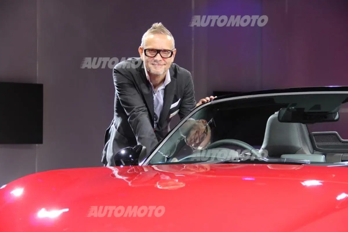 Rice: «Il design della nuova MX-5 esprime la sua fenomenale agilità su strada» (2)