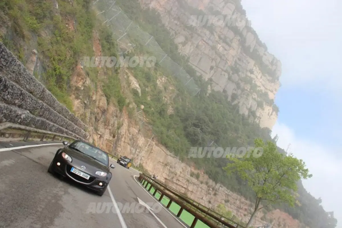 Mazda MX-5, il ripasso: dalle nubi del Montserrat al caldo del Mediterraneo (8)