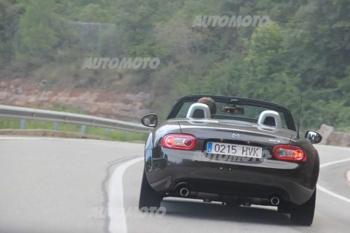 Mazda MX-5, il ripasso: dalle nubi del Montserrat al caldo del Mediterraneo (12)